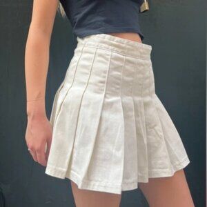 🌼 Brandy Melville Dana Skirt - White 🌼